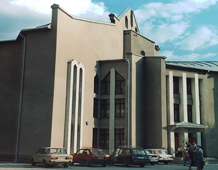Дом молитвы евангельских христиан-баптистов в 2000 году